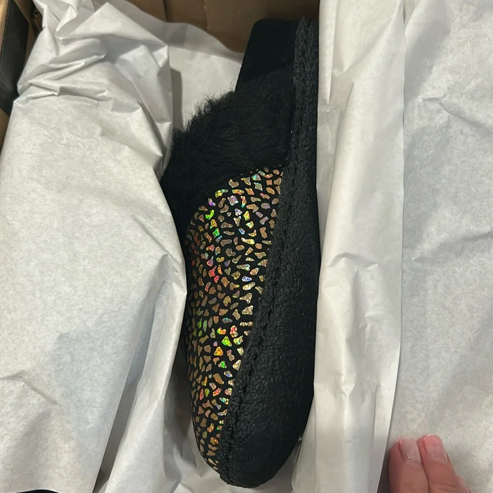 SOREL Youth Nakiska Slide II in Black and gold